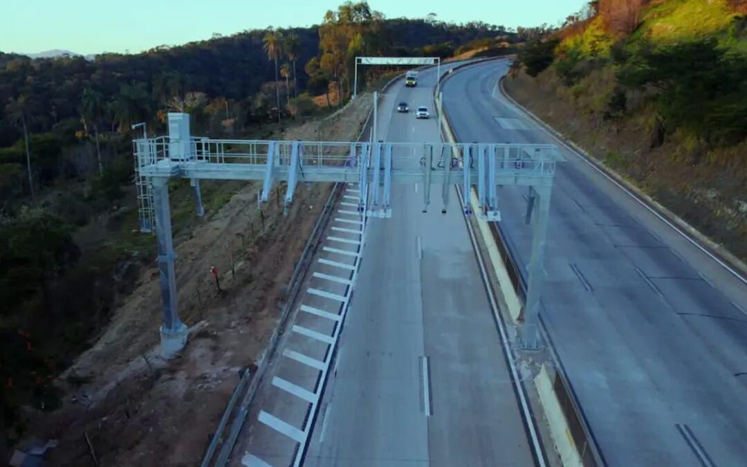 Dinheiro é raridade em pedágios após resistência inicial à adoção de meios digitais
