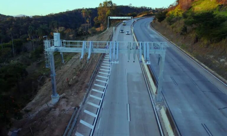 Dinheiro é raridade em pedágios após resistência inicial à adoção de meios digitais