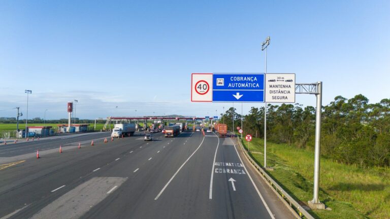 Pagamento automático em pedágio agiliza a viagem nas estradas
