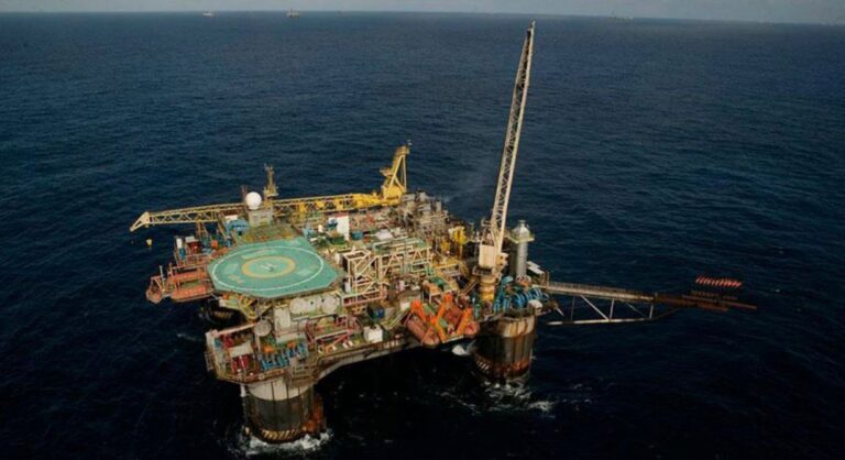 Indústria nacional recua 1,2% em dezembro e fecha 2025 com alta de 0,6%