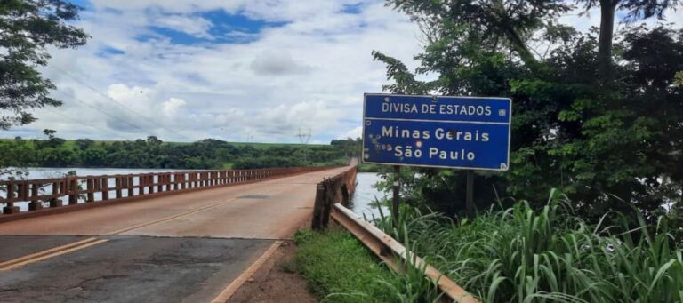 Ponte entre Minas Gerais e São Paulo é totalmente interditada