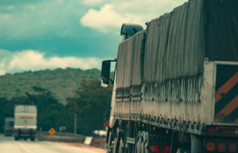 Nova linha de financiamento impulsiona modernização da frota e eficiência do transporte rodoviário de cargas, aponta CNT