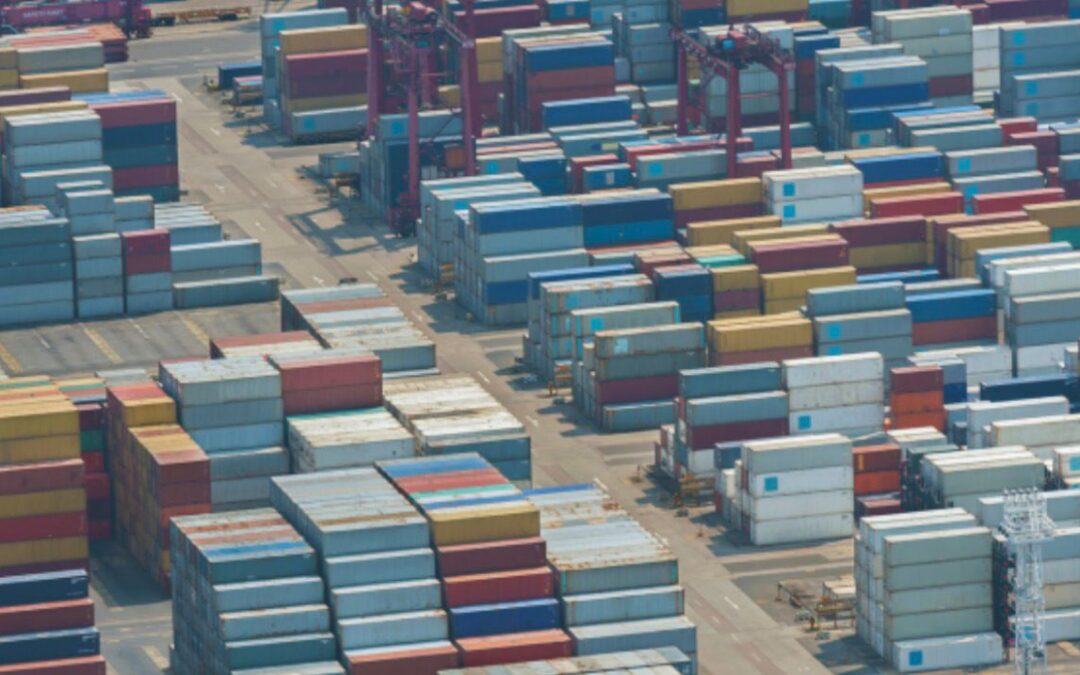 Governo aumenta imposto de importação de mais de mil produtos