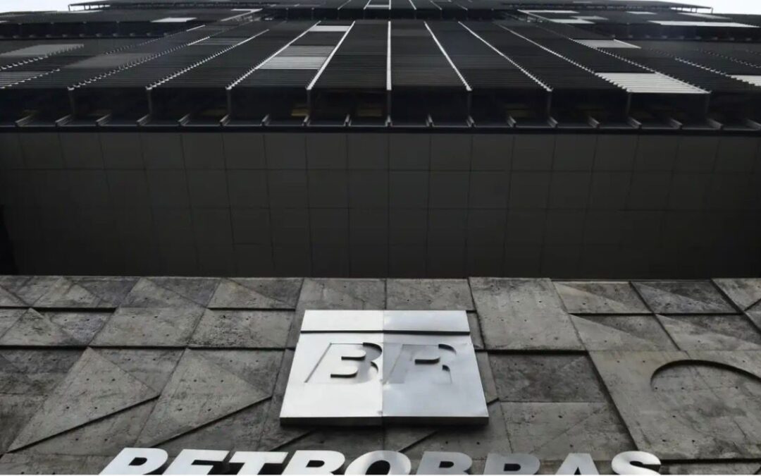 Aumento do petróleo pressiona gasolina e diesel nas refinarias