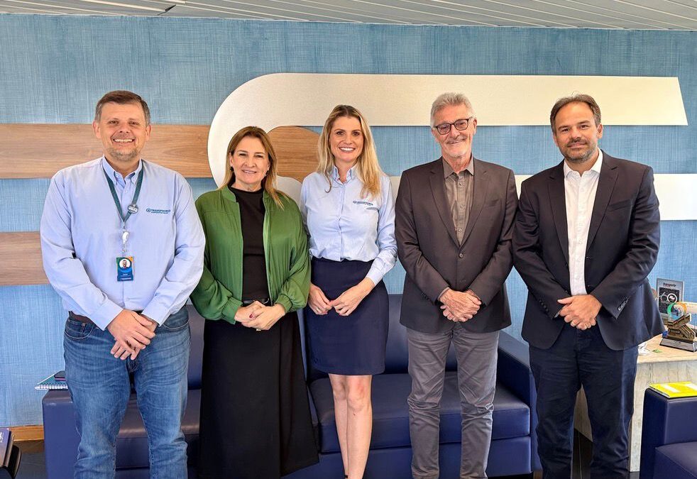 Em São Paulo, o presidente da NTC&Logística, Eduardo Rebuzzi, recebe equipe da Transpocred e reforça parceria institucional