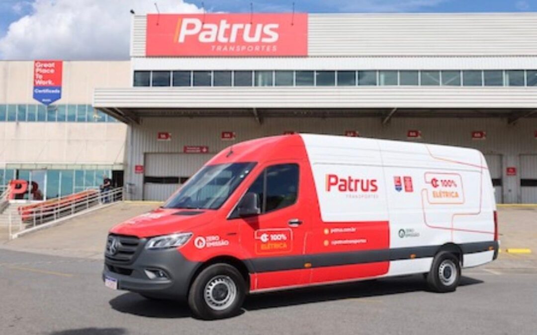 Patrus amplia rede e investe em frota urbana