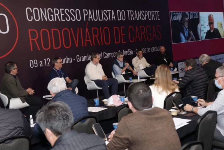 Congresso da FETCESP debate renovação de frota e futuro do transporte rodoviário