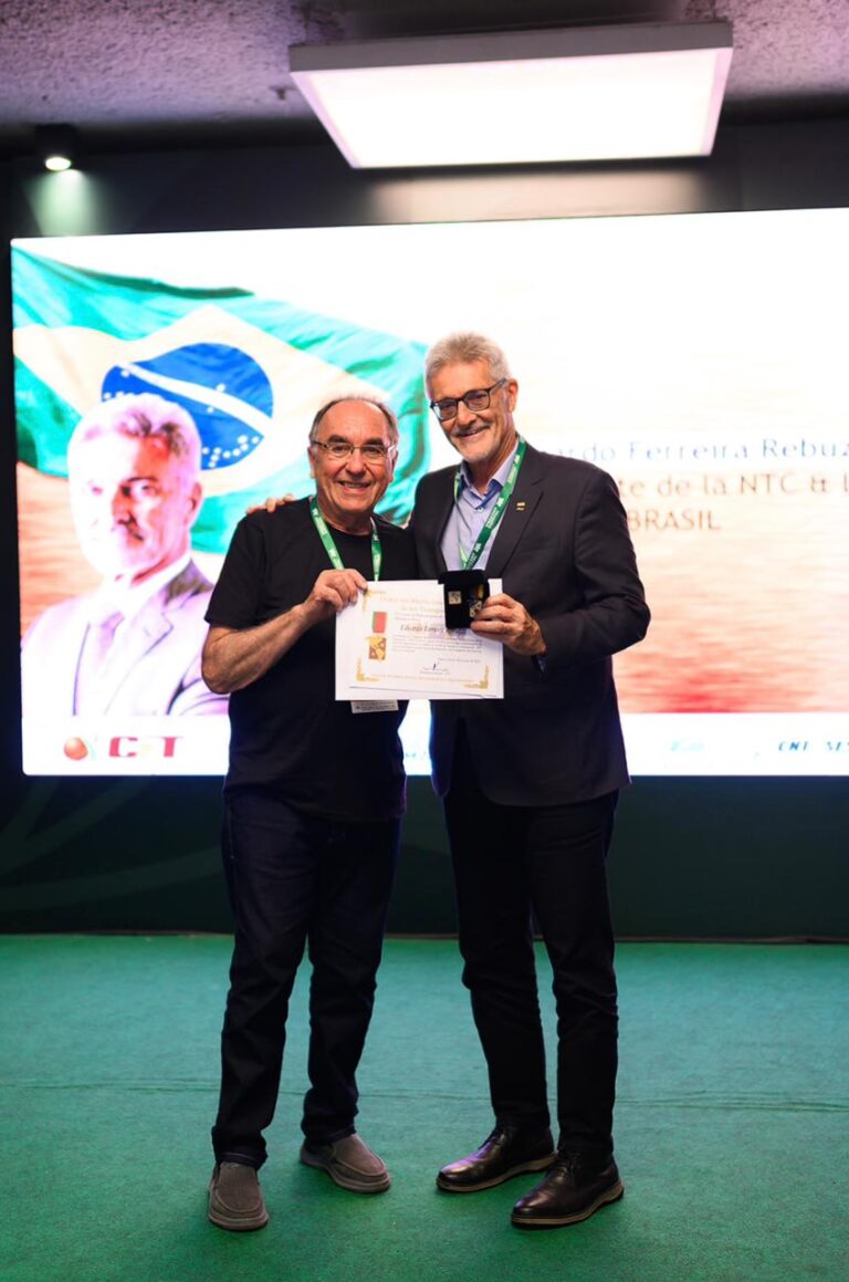 Presidente da NTC&Logística, Eduardo Rebuzzi, recebe Medalha da Ordem do Mérito Interamericano de Transportes em Manaus