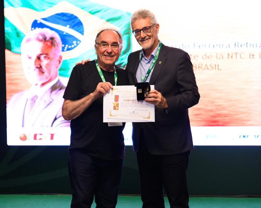 Presidente da NTC&Logística, Eduardo Rebuzzi, recebe Medalha da Ordem do Mérito Interamericano de Transportes em Manaus