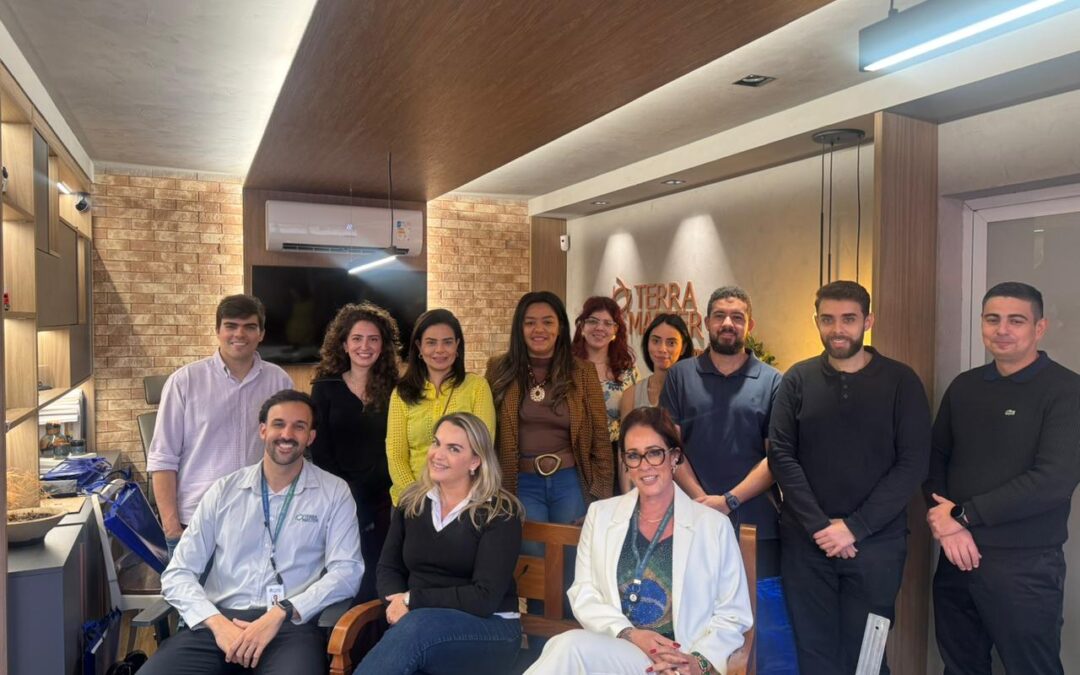 COMJOVEM Santos realiza visita técnica à Terra Master