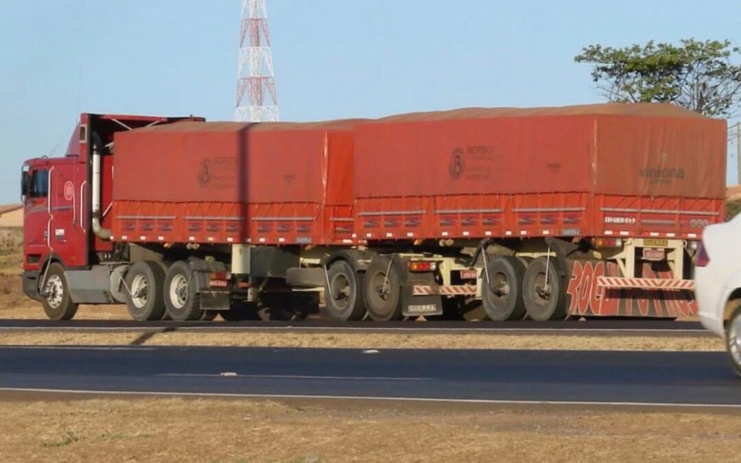 Transporte rodoviário responde por 68,5% da carga movimentada, diz estudo