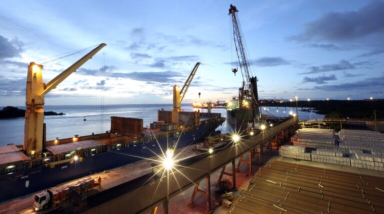 Riscos Globais Portuários: Estudo identifica desafios que devem moldar os portos brasileiros até 2035