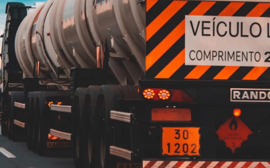 Colisões traseiras lideram acidentes com transporte de produtos perigosos em São Paulo
