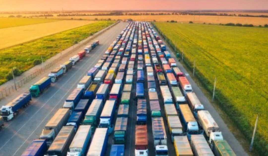 Transporte de cargas responde por 12,2% da receita dos serviços no país
