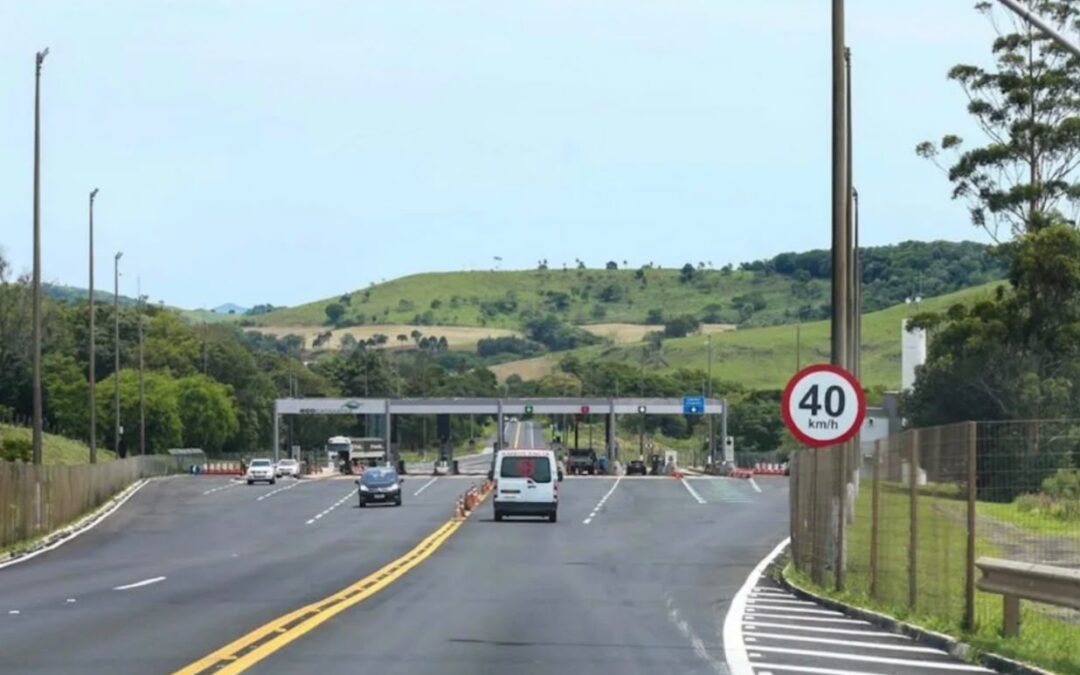 Fluxo em rodovias pedagiadas cresce 2,6% em agosto, diz ABCR