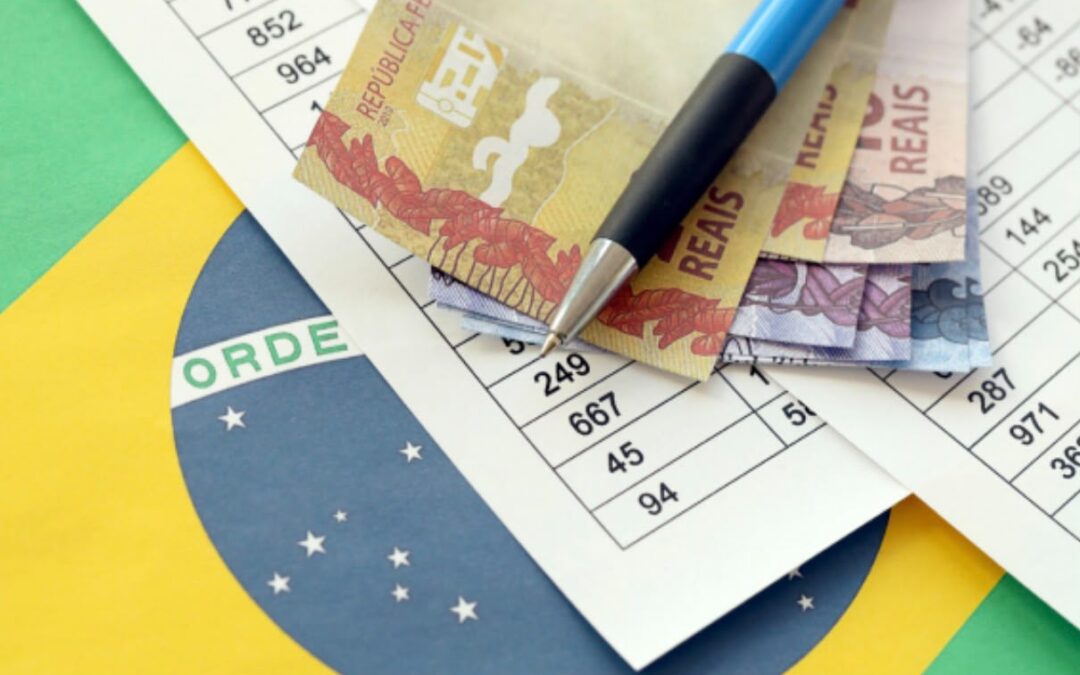 Mercado reduz projeção da Selic para 13,50%