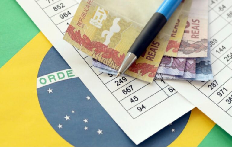 Mercado reduz projeção da Selic para 13,50%
