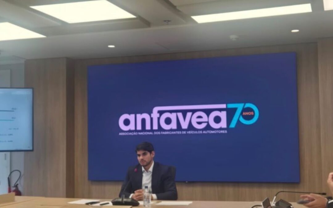 Anfavea terá atuação mais ativa diante do avanço chinês nos caminhões em 2027, diz presidente