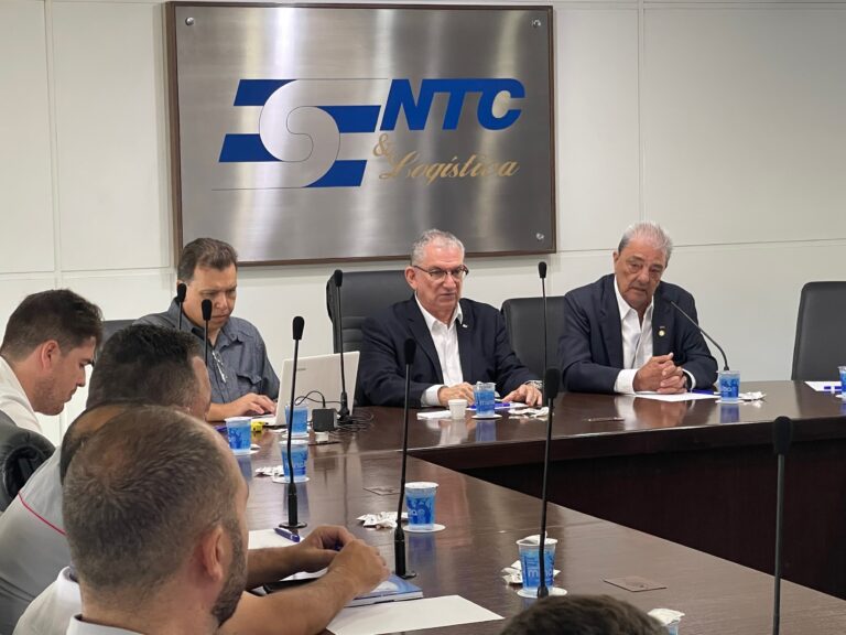 Presidente Francisco Pelucio participa da reunião da Câmara Técnica de Granéis e Sólidos (Silo)