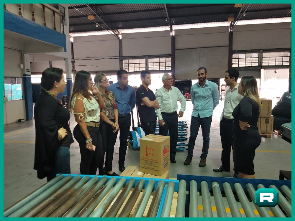 COMJOVEM de SP visita as instalações da Rodomaxlog