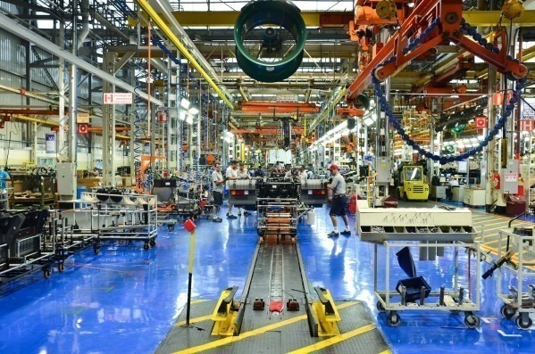 Fabricantes de caminhões estão otimistas com Brasil, mesmo com lenta recuperação econômica