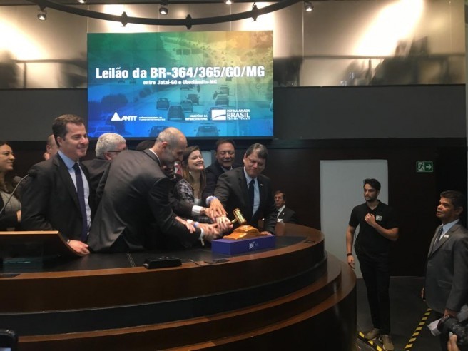 Governo realiza leilão da BR-364/365 com deságio de 33,14%