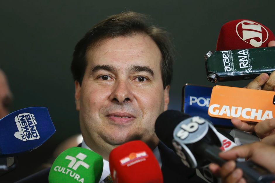 Maia aguarda governo para que reformas tenham tramitação rápida