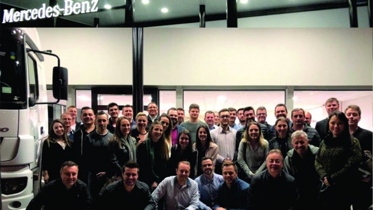Sperandio Mercedes-Benz recebe COMJOVEM Chapecó em visita técnica