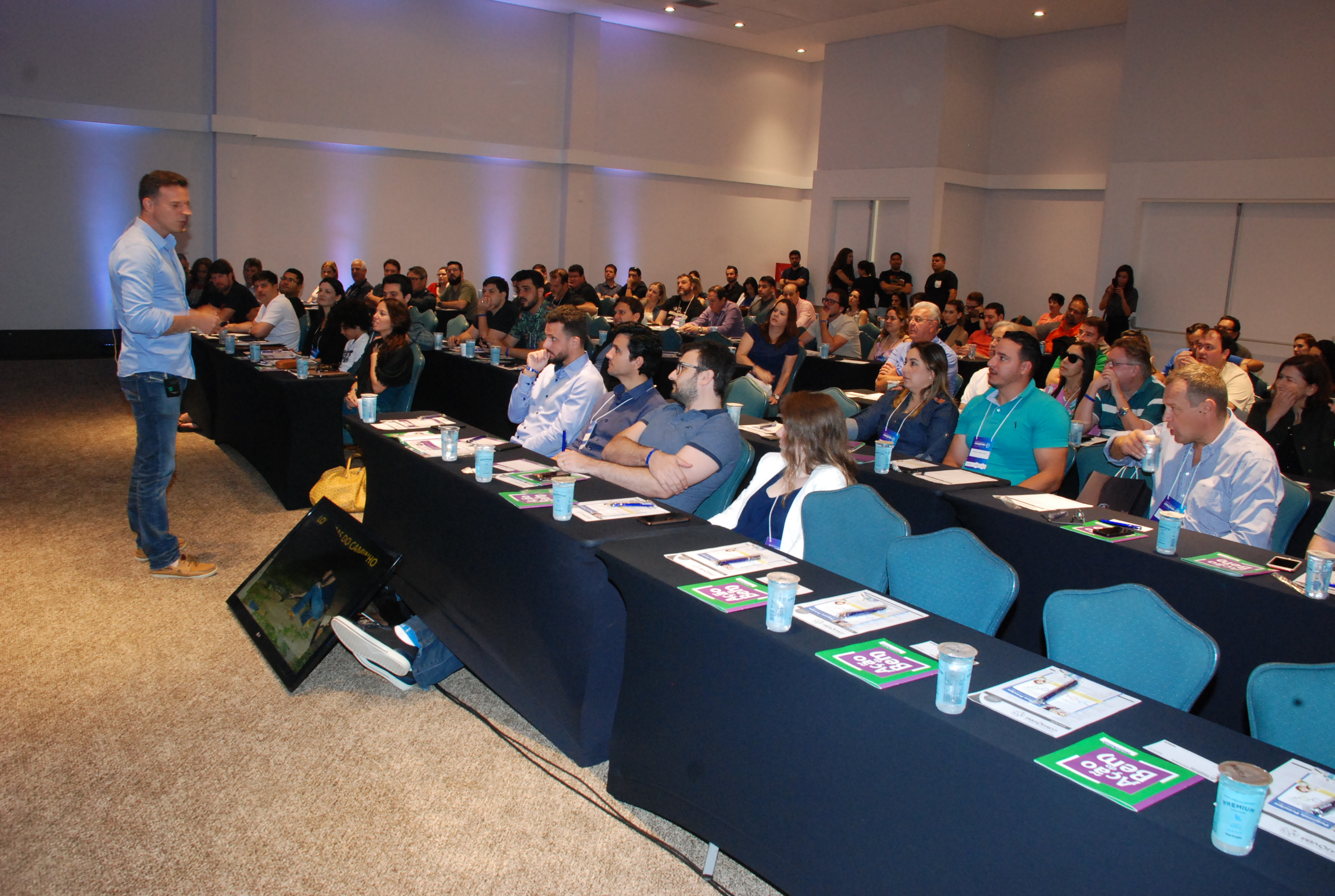 Eduardo Moreira fala sobre empatia no XI Encontro Nacional da COMJOVEM