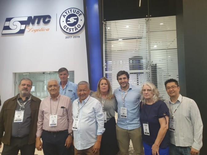 Empresários e executivos do SETRANS visitam a Fenatran