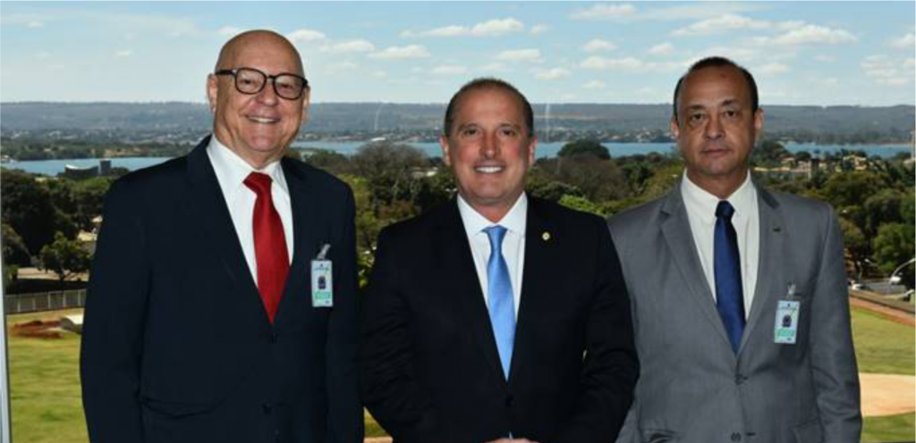 Ministro da Casa Civil, Onyx Lorenzoni, recebe Afrânio Kieling e Vander Costa em Brasília