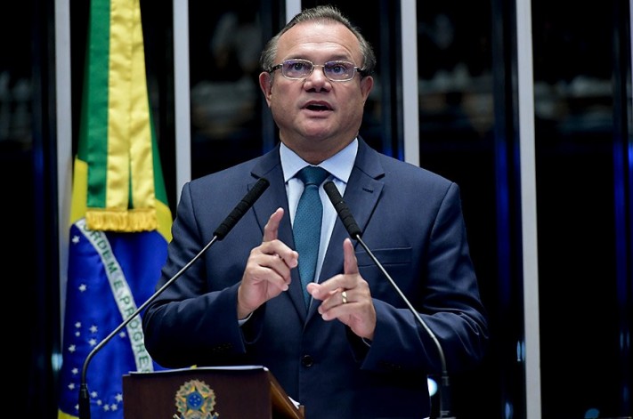 Wellington Fagundes é agraciado por relevantes serviços à infraestrutura