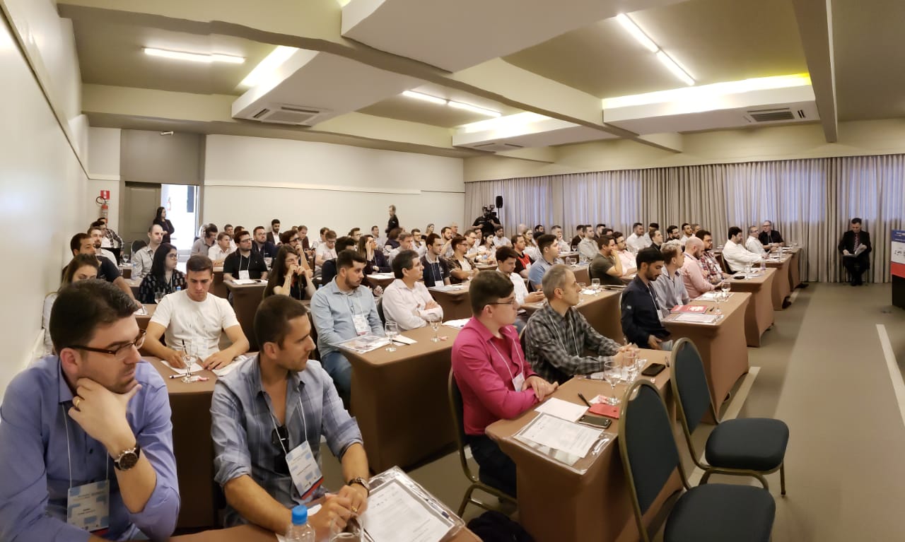 Seminário Itinerante COMJOVEM tem casa cheia em Cascavel