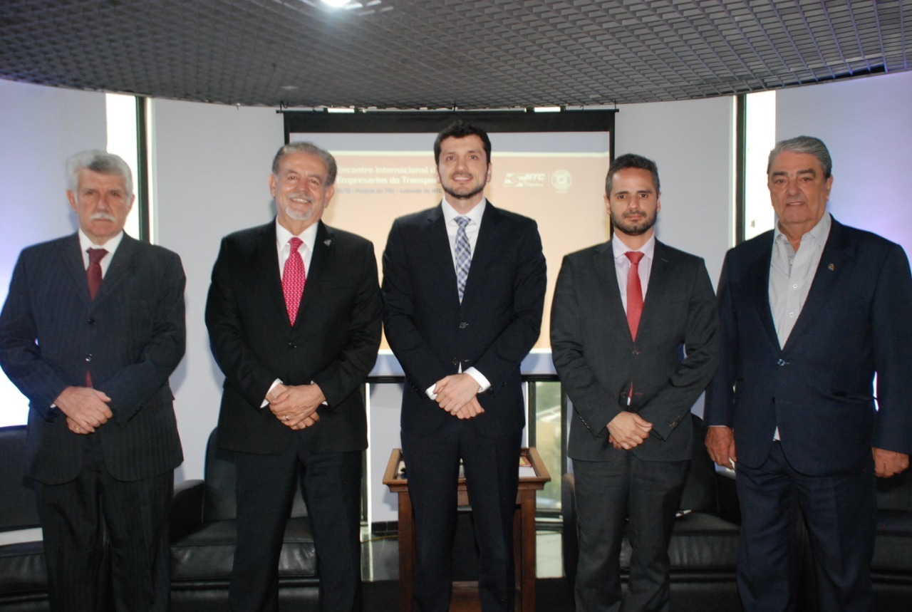 As perspectivas do transporte de cargas no mercado internacional em debate