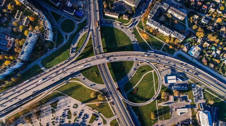 Infraestrutura, entre acertos e erros