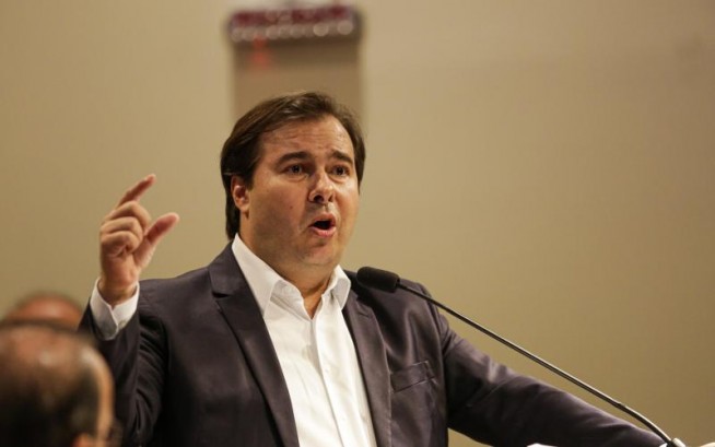 Em Florianópolis, Rodrigo Maia defende que Estado brasileiro deve servir a todos