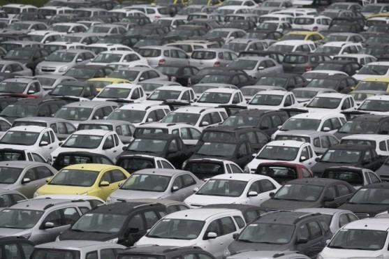 Governo deve anunciar acordo com a Argentina para venda de carros, diz Anfavea