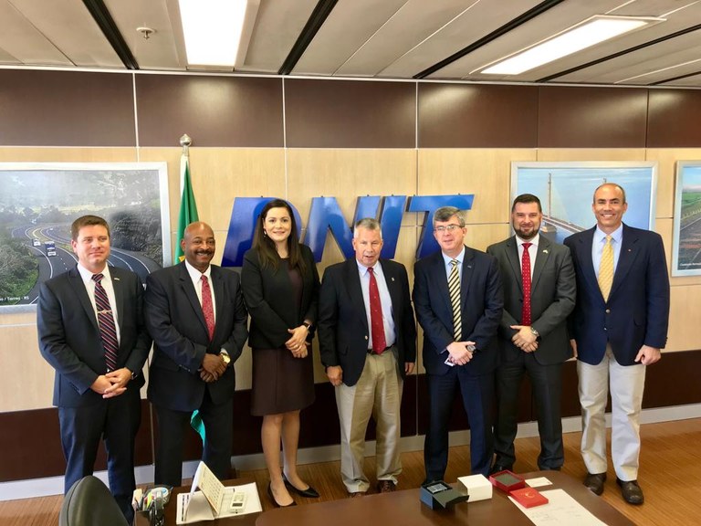 DNIT recebe comitiva de engenheiros do Exército Americano