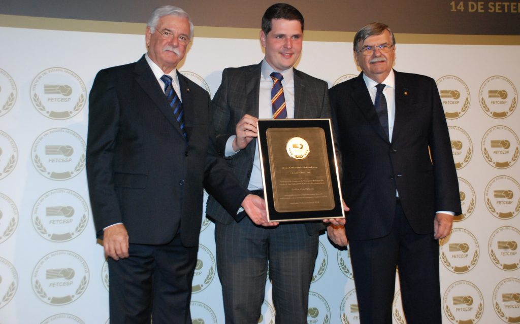 Emoção marca a entrega da Medalha Mérito do TRC Paulista Adalberto Panzan