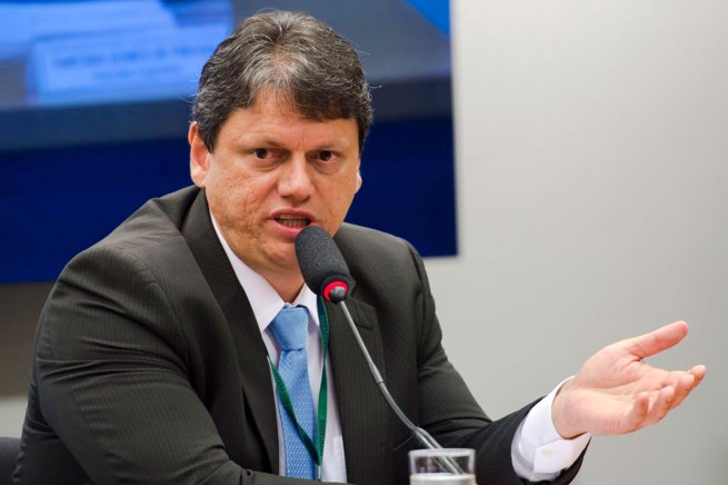 7 perguntas para o ministro da infraestrutura, Tarcísio Gomes de Freitas