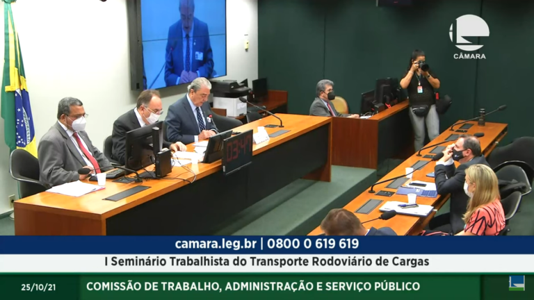 I Seminário Trabalhista do Transporte de Cargas foi marcado por grandes discussões e recorde de público